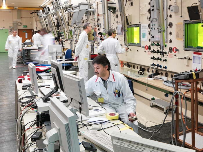 Paul Scherrer Institut im Hotlabor