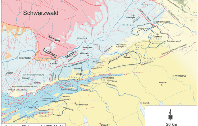 Figur 122-1: Tektonische Übersichtskarte der zentralen Nordschweiz und Südwestdeutschlands (modifiziert nach NTB 08-04). Eingezeichnet sind mit grüner Umrandung die Grenzen der fünf von der Nagra zur Etappe 1 des Sachplanverfahrens vorgeschlagenen Standortgebiete. Im Schwarzwald bzw. leicht südlich davon sind die drei in Frage 122 angesprochenen Störungen Vorwald, Eggberg und Mettau angeschrieben.