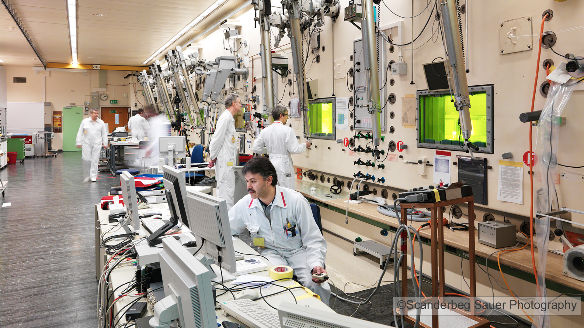 Travaux au laboratoire chaud